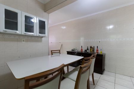 Casa à venda com 109m², 4 quartos e 2 vagas Casa à venda com 109m², 4 quartos e 2 vagasCozinha