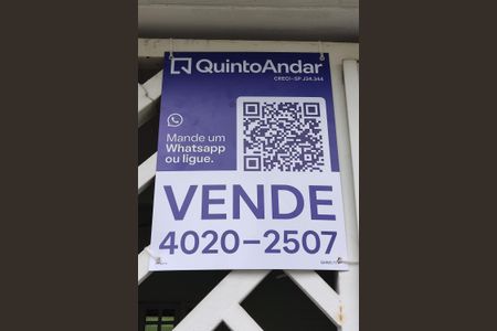 Casa à venda com 109m², 4 quartos e 2 vagas Casa à venda com 109m², 4 quartos e 2 vagasFachada