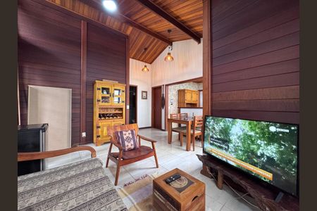 Casa de condomínio à venda com 100m², 2 quartos e 3 vagasSala