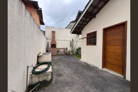 Casa de condomínio à venda com 100m², 2 quartos e 3 vagasÁrea externa