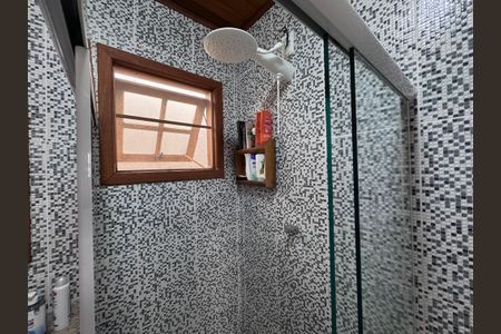 Casa de condomínio à venda com 100m², 2 quartos e 3 vagasBanheiro Social