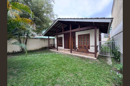 Casa de condomínio à venda com 100m², 2 quartos e 3 vagasÁrea externa