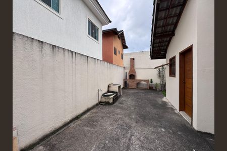 Casa de condomínio à venda com 100m², 2 quartos e 3 vagasÁrea externa