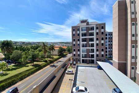 Apartamento à venda com 77m², 2 quartos e 2 vagas Apartamento à venda com 77m², 2 quartos e 2 vagasVista da Sala de TV