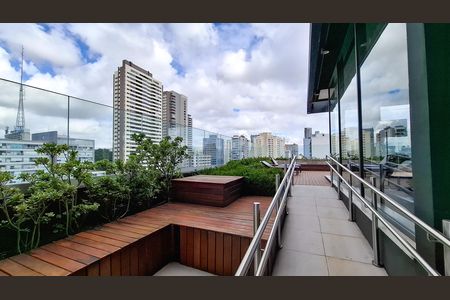 Studio para alugar com 24m², 1 quarto e sem vaga Studio para alugar com 24m², 1 quarto e sem vagaÁrea Comum - Piscina