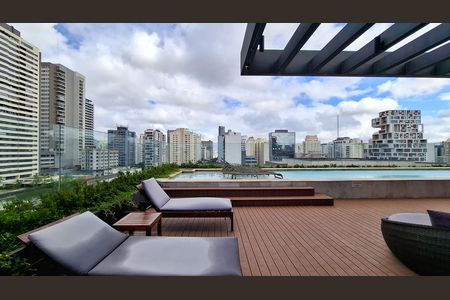 Studio para alugar com 24m², 1 quarto e sem vaga Studio para alugar com 24m², 1 quarto e sem vagaÁrea Comum - Piscina