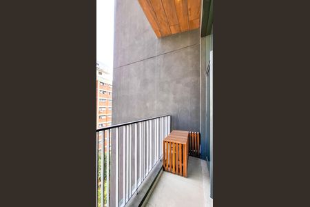 Varanda de kitnet/studio para alugar com 1 quarto, 24m² em Cerqueira César, São Paulo