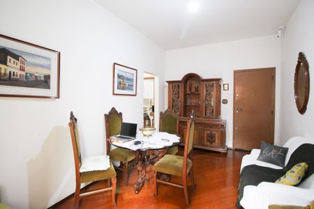 Apartamento à venda com 72m², 2 quartos e 1 vagaSala