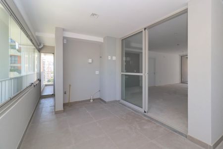 Varanda 2 de apartamento à venda com 3 quartos, 126m² em Pinheiros, São Paulo