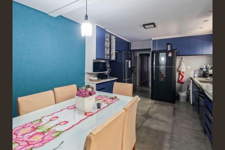 Casa à venda com 250m², 3 quartos e 2 vagas