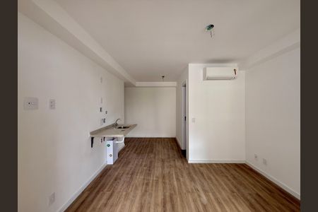 Quarto de kitnet/studio à venda com 0 quarto, 29m² em Vila Santa Catarina, São Paulo