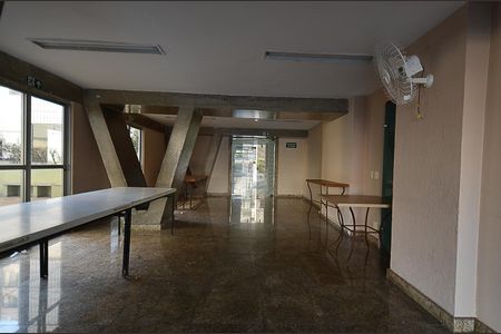 Apartamento à venda com 90m², 4 quartos e 1 vaga Apartamento à venda com 90m², 4 quartos e 1 vagaÁrea comum - Salão de festas