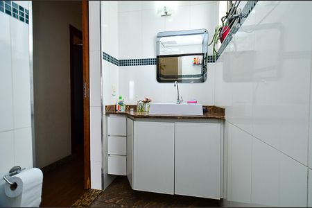 Apartamento à venda com 90m², 4 quartos e 1 vaga Apartamento à venda com 90m², 4 quartos e 1 vagaBanheiro Social