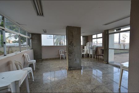 Apartamento à venda com 90m², 4 quartos e 1 vaga Apartamento à venda com 90m², 4 quartos e 1 vagaÁrea comum - Salão de festas