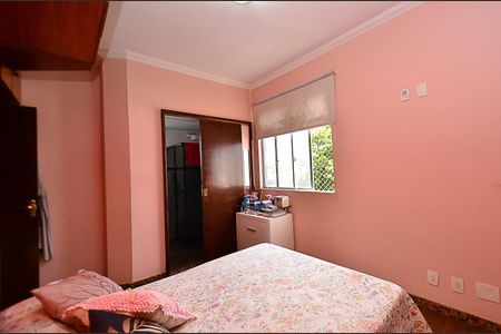 Apartamento à venda com 90m², 4 quartos e 1 vaga Apartamento à venda com 90m², 4 quartos e 1 vagaSuite