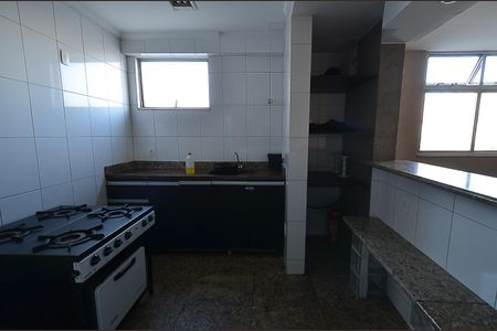 Apartamento à venda com 90m², 4 quartos e 1 vaga Apartamento à venda com 90m², 4 quartos e 1 vagaÁrea comum - Salão de festas