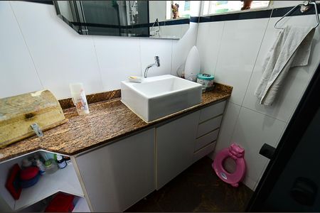 Apartamento à venda com 90m², 4 quartos e 1 vaga Apartamento à venda com 90m², 4 quartos e 1 vagaBanheiro Suite