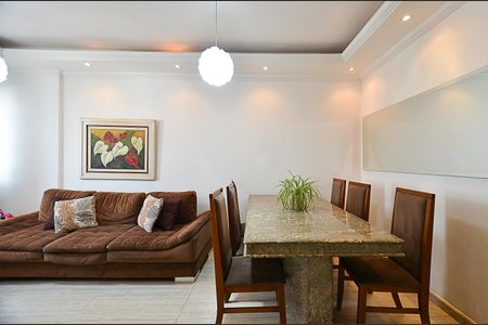 Apartamento à venda com 90m², 4 quartos e 1 vaga Apartamento à venda com 90m², 4 quartos e 1 vagaSala Ambientes