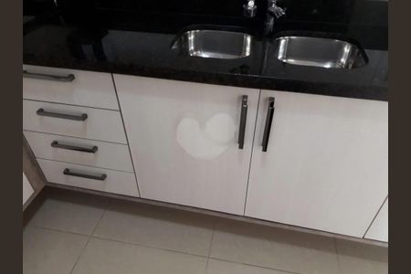 Casa à venda com 3 quartos, 76m² em Vila Renato (Zona Leste), São Paulo