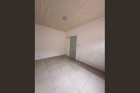 Quarto de casa para alugar com 1 quarto, 43m² em Anchieta, Nilópolis