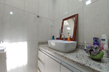 Casa à venda com 250m², 3 quartos e 2 vagasBanheiro da Suíte