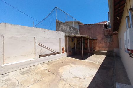 Casa à venda com 250m², 3 quartos e 2 vagasQuintal 
