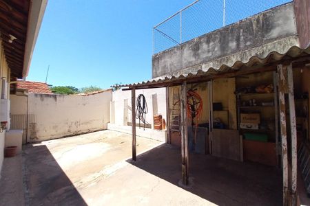 Casa à venda com 250m², 3 quartos e 2 vagasQuintal 