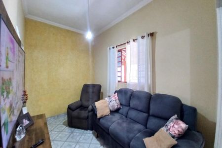 Casa à venda com 250m², 3 quartos e 2 vagasSala