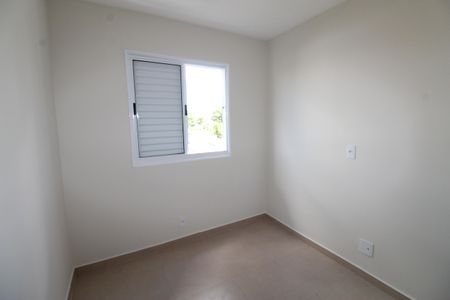 Quarto 1 de apartamento para alugar com 2 quartos, 42m² em Jardim Topazio, São José dos Campos