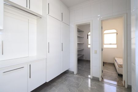 Apartamento à venda com 280m², 4 quartos e 4 vagasÁrea de Serviço