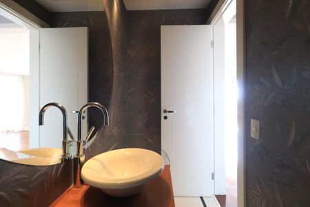 Apartamento à venda com 280m², 4 quartos e 4 vagasLavabo