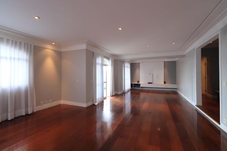 Apartamento à venda com 280m², 4 quartos e 4 vagasSala