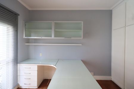 Apartamento à venda com 280m², 4 quartos e 4 vagasQuarto 2