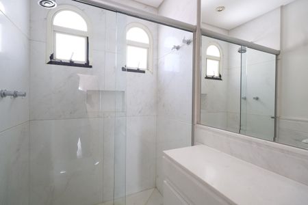 Apartamento à venda com 280m², 4 quartos e 4 vagasBanheiro Social