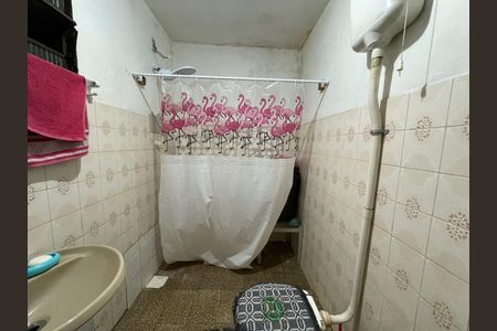 Casa à venda com 353m², 5 quartos e 4 vagas Casa à venda com 353m², 5 quartos e 4 vagasBanheiro social