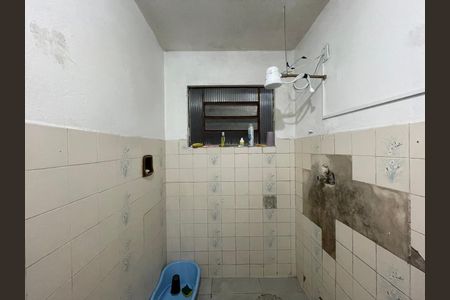 Casa à venda com 353m², 5 quartos e 4 vagas Casa à venda com 353m², 5 quartos e 4 vagasBanheiro social