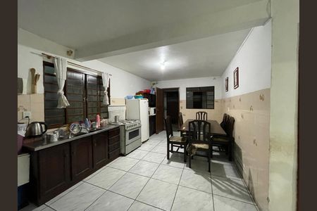 Casa à venda com 353m², 5 quartos e 4 vagas Casa à venda com 353m², 5 quartos e 4 vagasCozinha