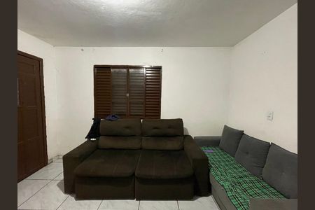 Casa à venda com 353m², 5 quartos e 4 vagas Casa à venda com 353m², 5 quartos e 4 vagasSala