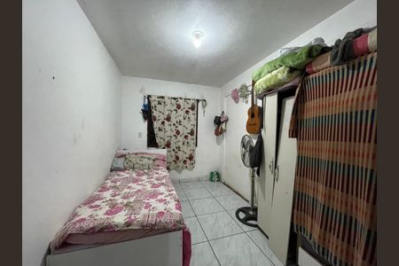 Casa à venda com 353m², 5 quartos e 4 vagas Casa à venda com 353m², 5 quartos e 4 vagasQuarto
