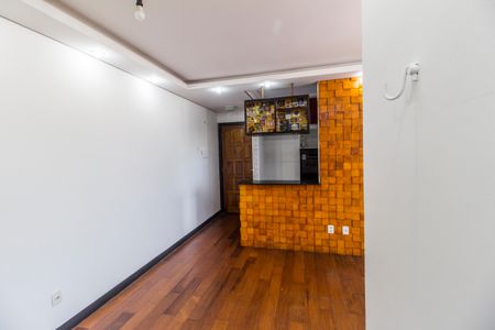 Sala de apartamento para alugar com 2 quartos, 50m² em Cidade Ariston Estela Azevedo, Carapicuíba