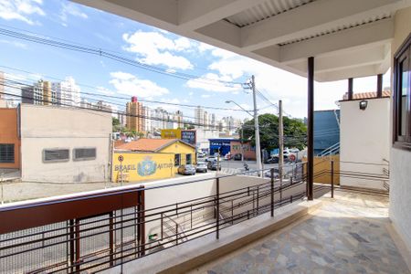 Casa à venda com 203m², 3 quartos e 3 vagas Casa à venda com 203m², 3 quartos e 3 vagasÁrea externa