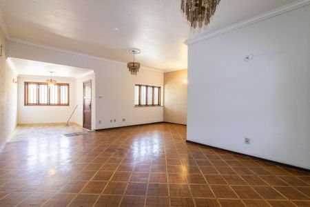 Casa à venda com 203m², 3 quartos e 3 vagas Casa à venda com 203m², 3 quartos e 3 vagasSala