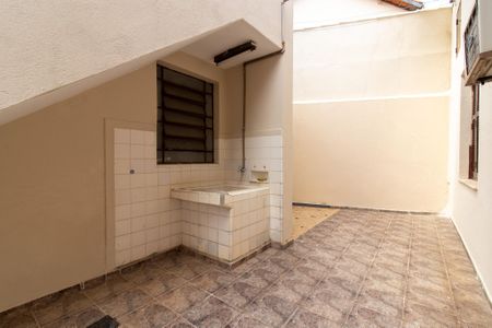 Casa à venda com 203m², 3 quartos e 3 vagas Casa à venda com 203m², 3 quartos e 3 vagasÁrea externa