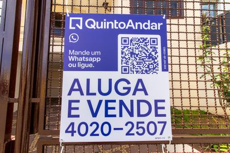 Casa à venda com 203m², 3 quartos e 3 vagas Casa à venda com 203m², 3 quartos e 3 vagasplaca