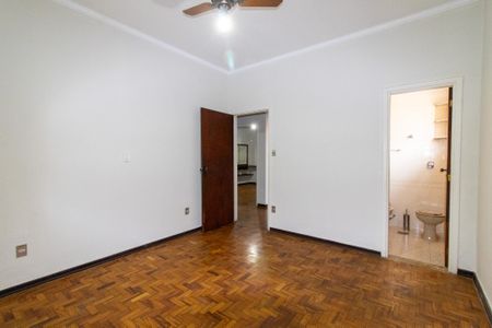 Casa à venda com 203m², 3 quartos e 3 vagas Casa à venda com 203m², 3 quartos e 3 vagasSuite