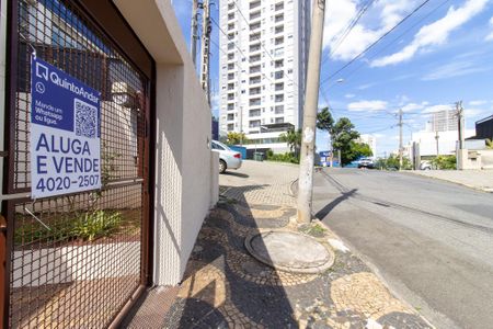 Casa à venda com 203m², 3 quartos e 3 vagas Casa à venda com 203m², 3 quartos e 3 vagasplaca