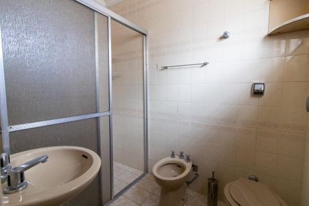 Casa à venda com 203m², 3 quartos e 3 vagas Casa à venda com 203m², 3 quartos e 3 vagasBanheiro da Suíte