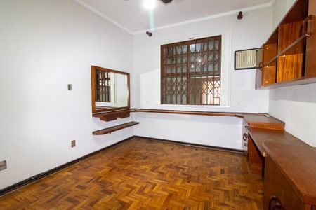 Casa à venda com 203m², 3 quartos e 3 vagas Casa à venda com 203m², 3 quartos e 3 vagasQuarto 3