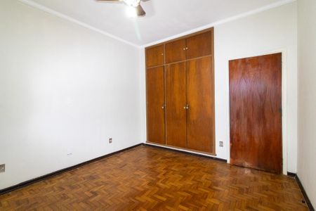 Casa à venda com 203m², 3 quartos e 3 vagas Casa à venda com 203m², 3 quartos e 3 vagasQuarto 2