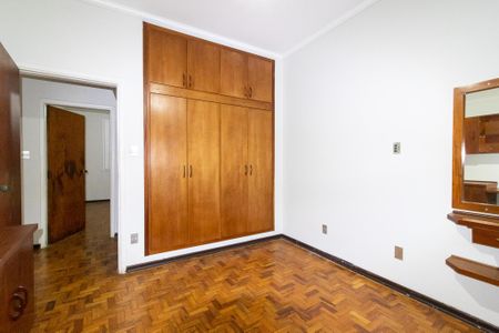 Casa à venda com 203m², 3 quartos e 3 vagas Casa à venda com 203m², 3 quartos e 3 vagasQuarto 3